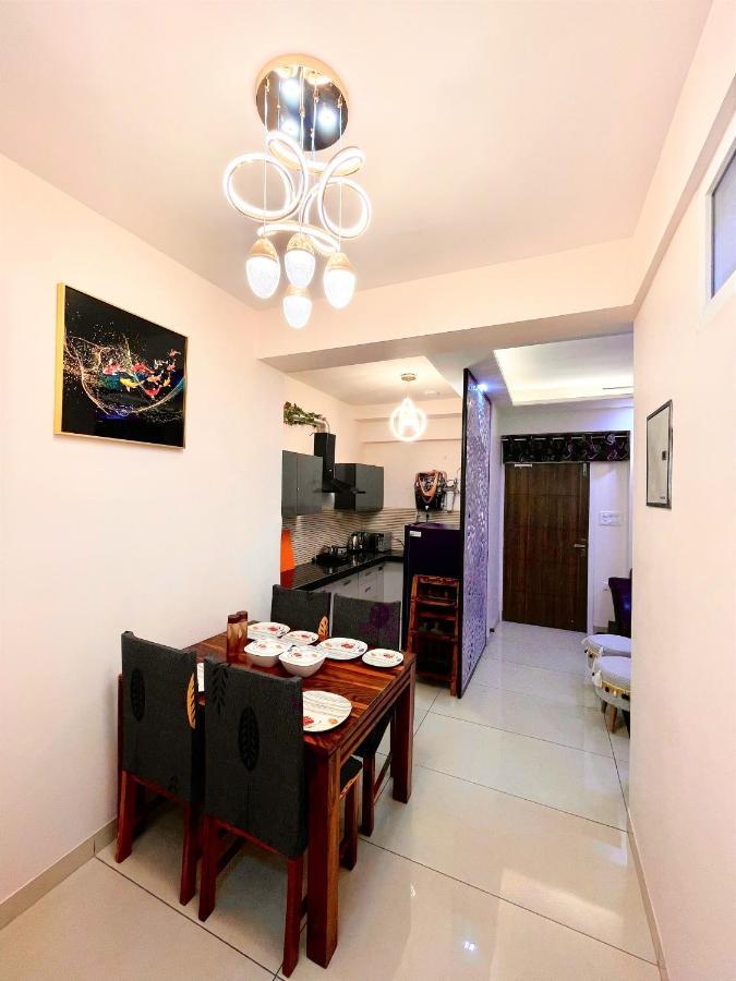 Airport Bliss Apartment+Balcony & Netflix + Prime ชัยปุระ ภายนอก รูปภาพ