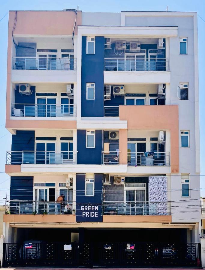 Airport Bliss Apartment+Balcony & Netflix + Prime ชัยปุระ ภายนอก รูปภาพ